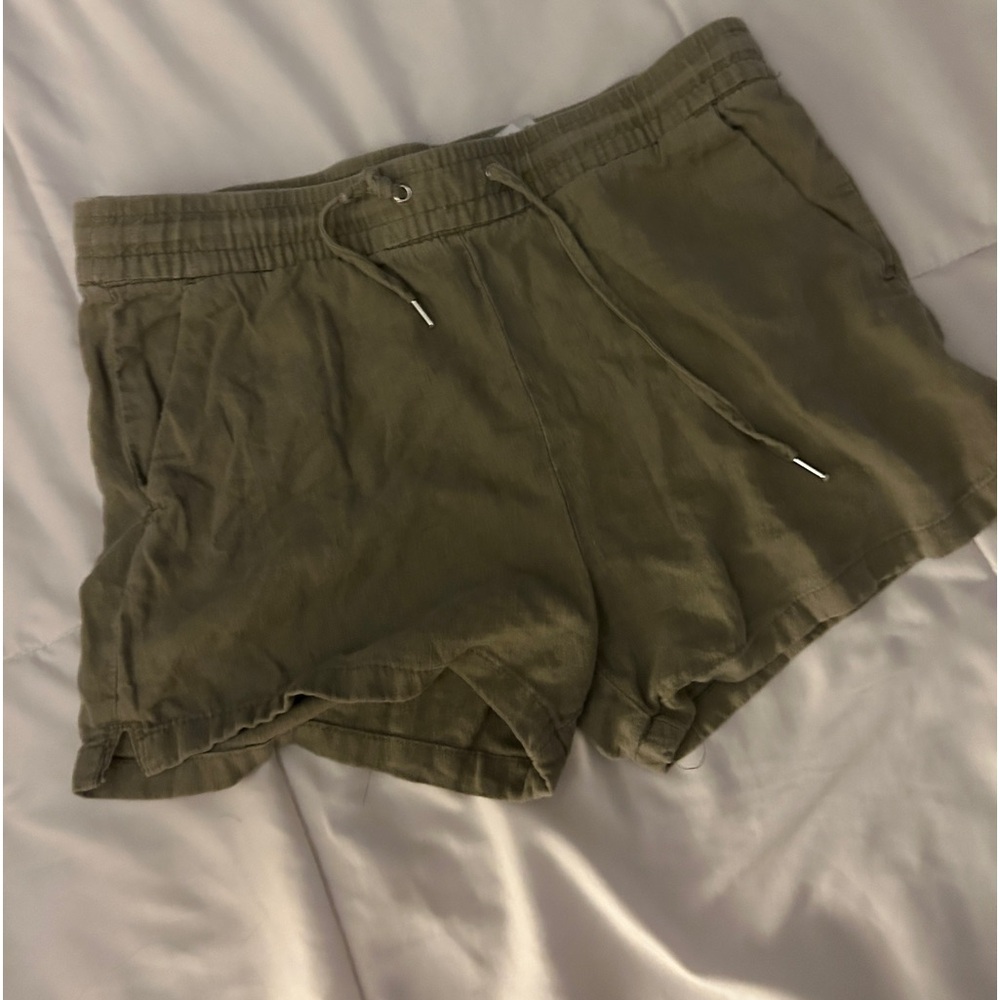 Green H&M linen shorts